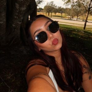 Meet your Posher, Catalina